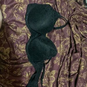 Black bra wore handful of times